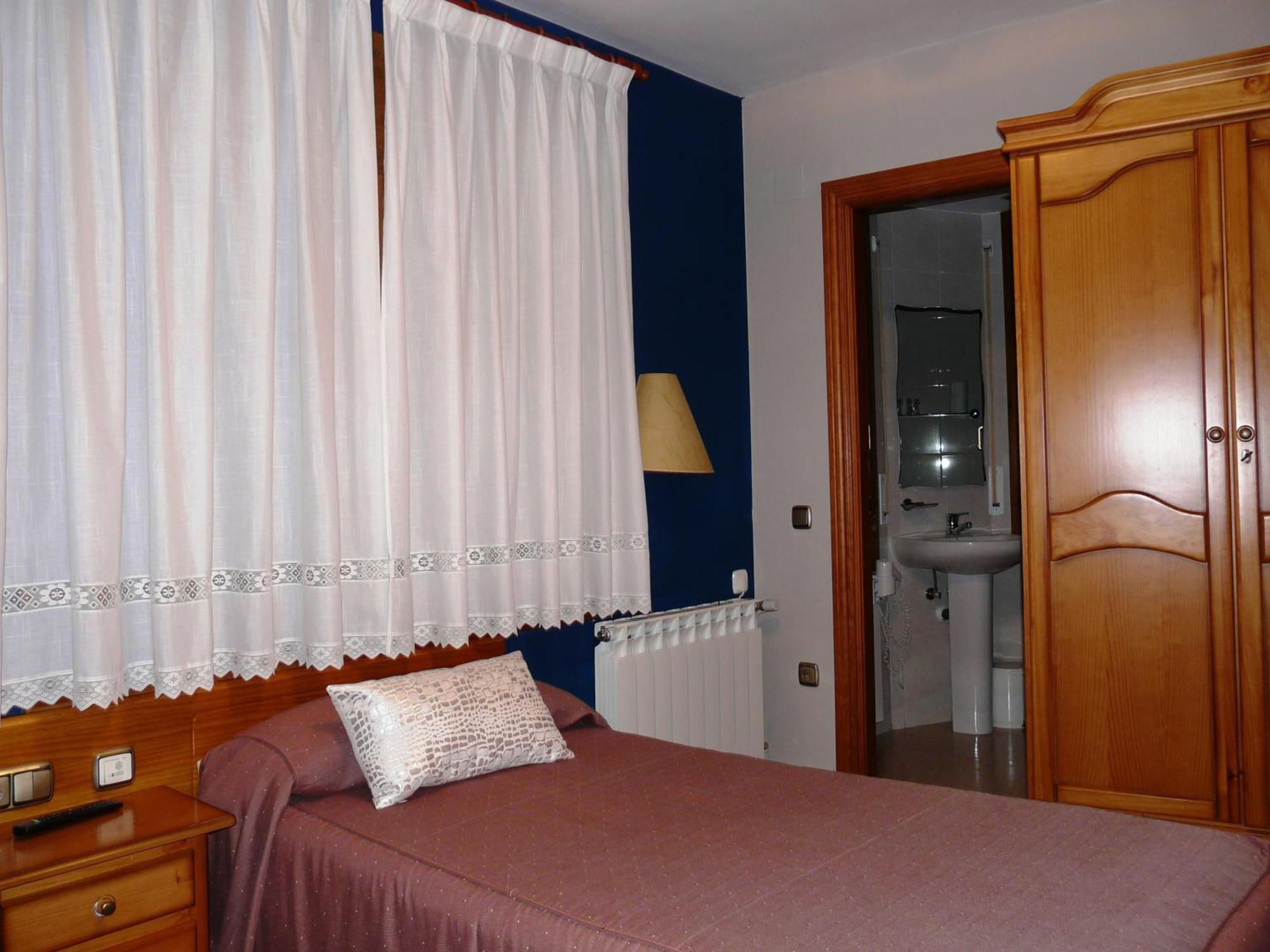 Hostal Rural Casa Castro Alberuela de la Liena Quarto foto