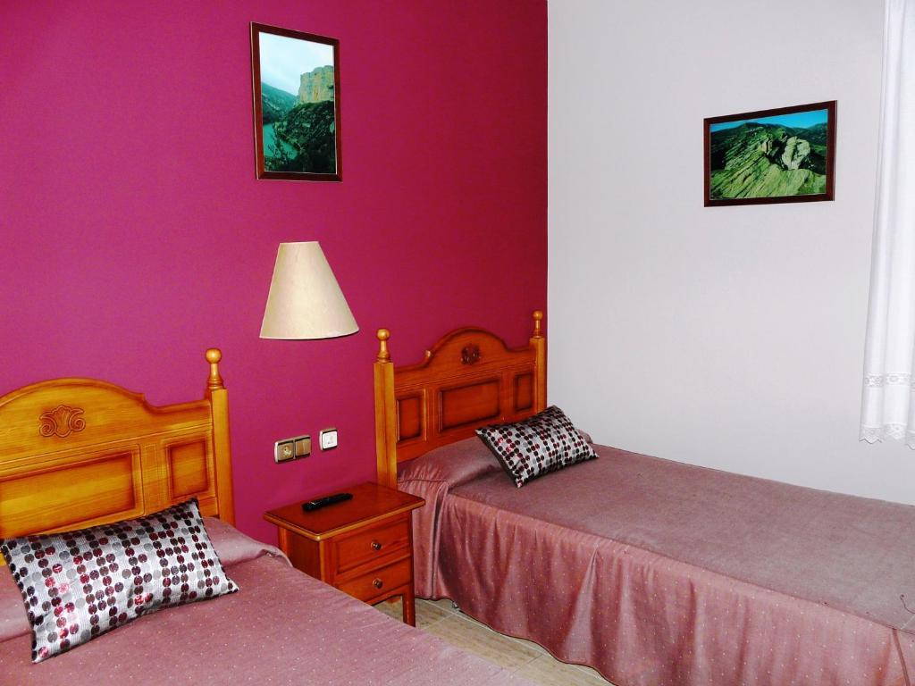Hostal Rural Casa Castro Alberuela de la Liena Exterior foto